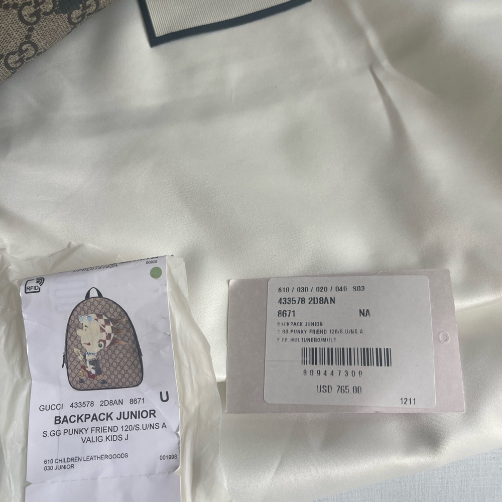 COPY - $1290 Gucci Brown Coated Canvas Punky FriendGRG Web Straps Backpack 4335… - Picture 4 of 17